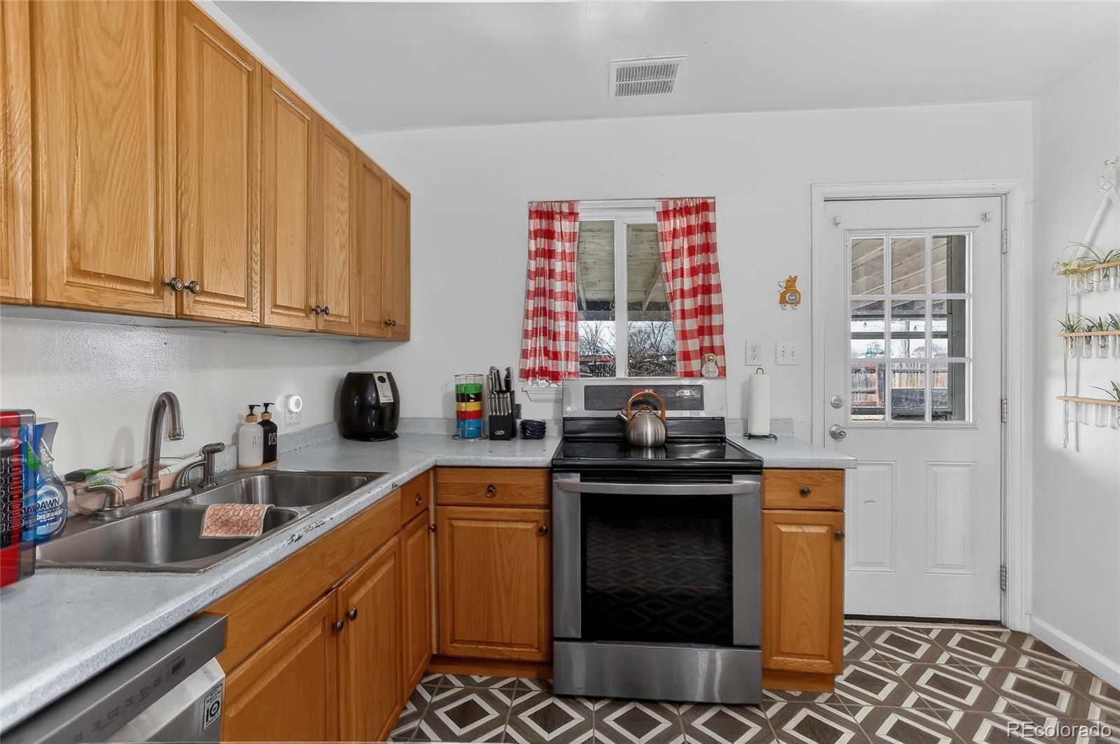 MLS Image #11 for 721  revere street,aurora, Colorado
