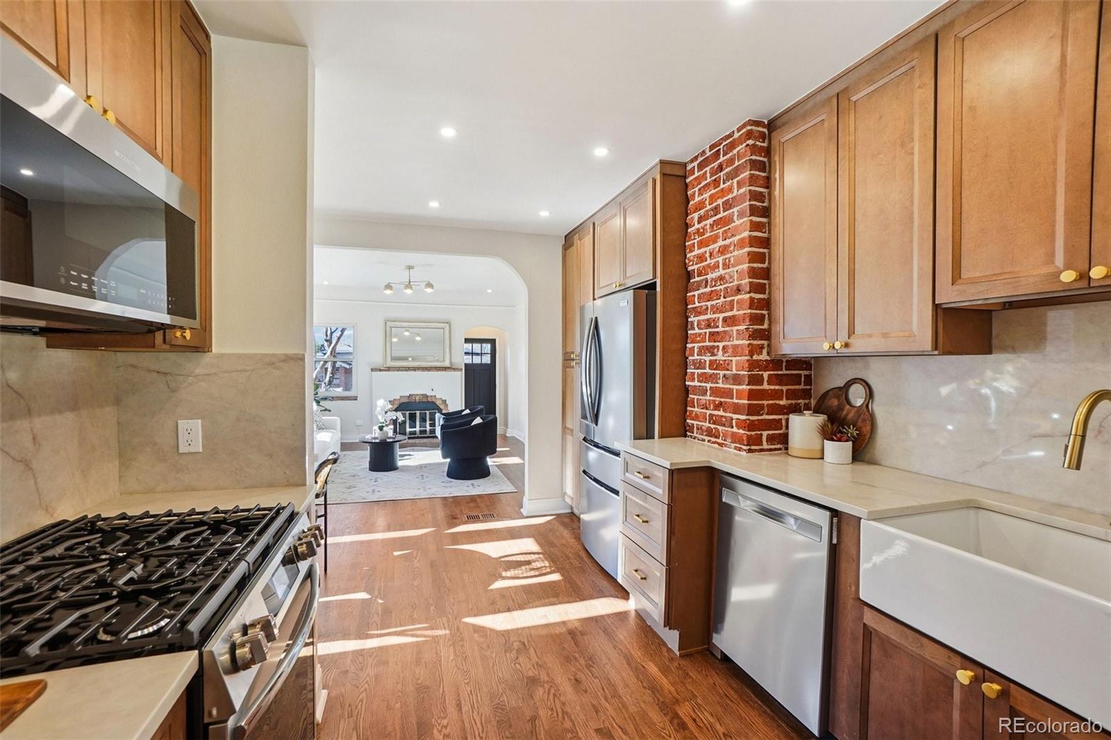 MLS Image #14 for 2038 s logan street,denver, Colorado