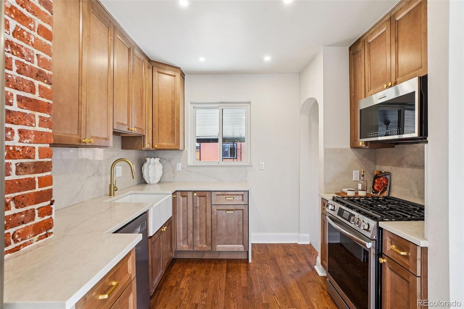 MLS Image #17 for 2038 s logan street,denver, Colorado
