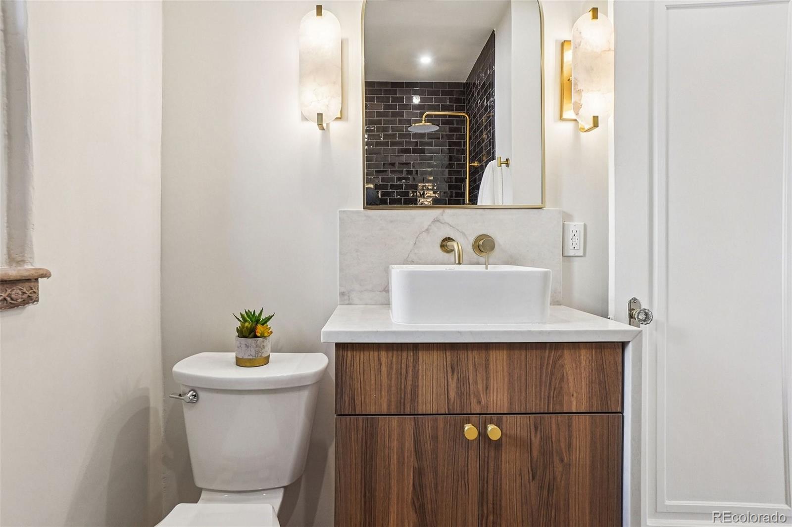 MLS Image #22 for 2038 s logan street,denver, Colorado