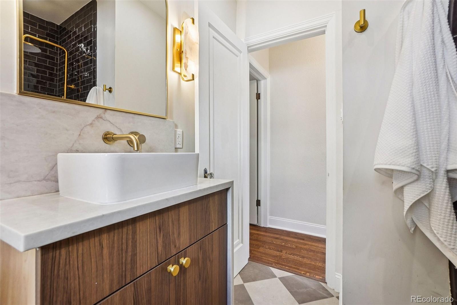 MLS Image #23 for 2038 s logan street,denver, Colorado