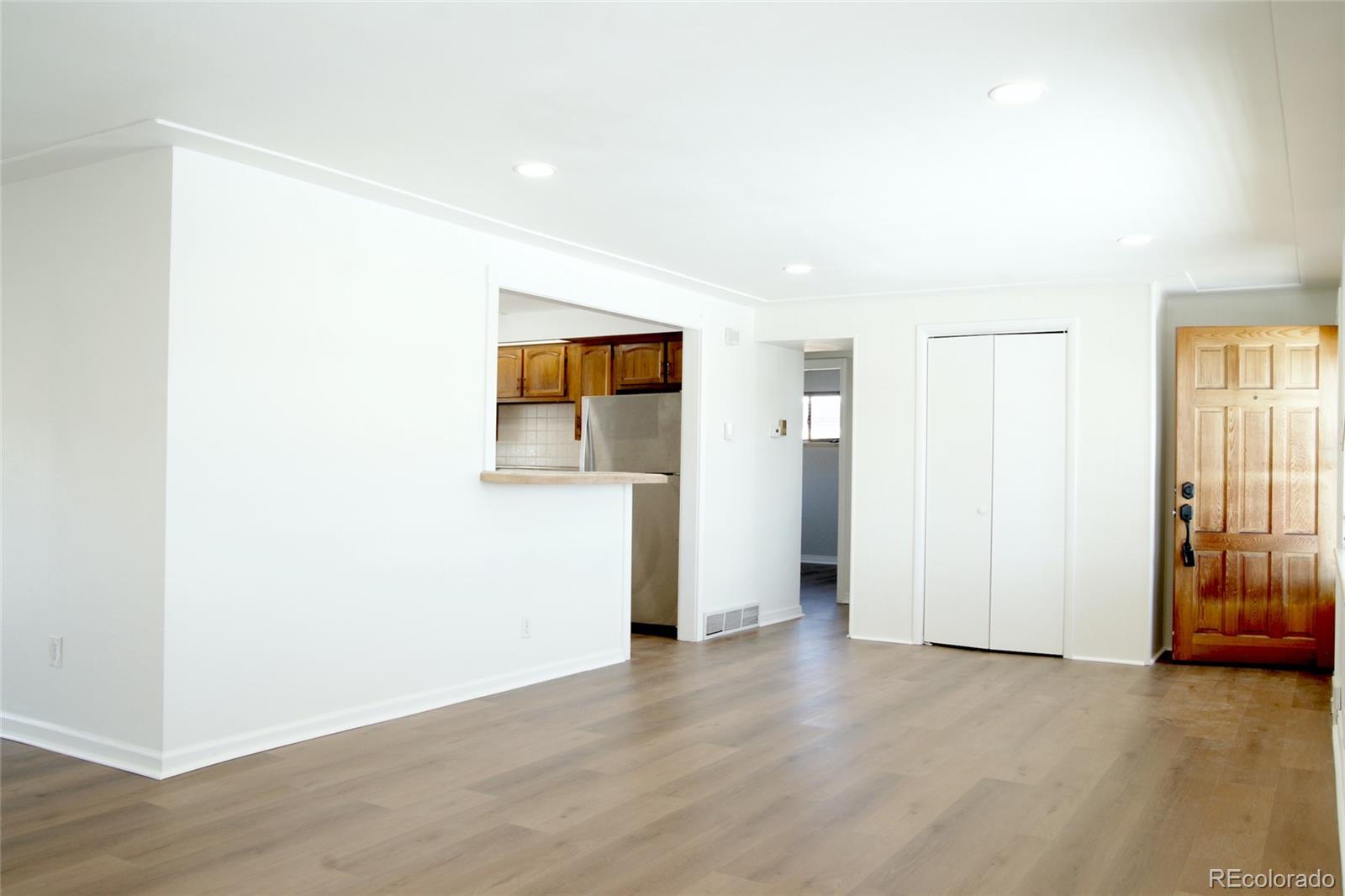 MLS Image #5 for 1373 s wyandot street,denver, Colorado