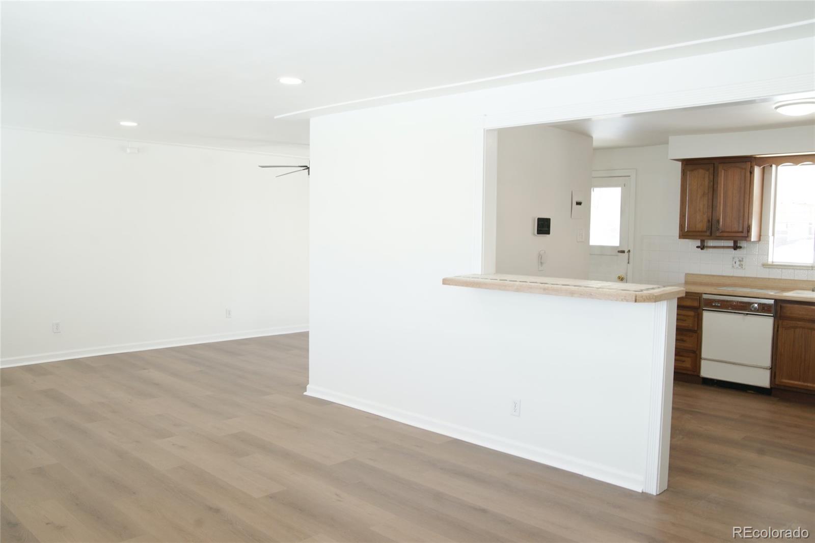 MLS Image #6 for 1373 s wyandot street,denver, Colorado