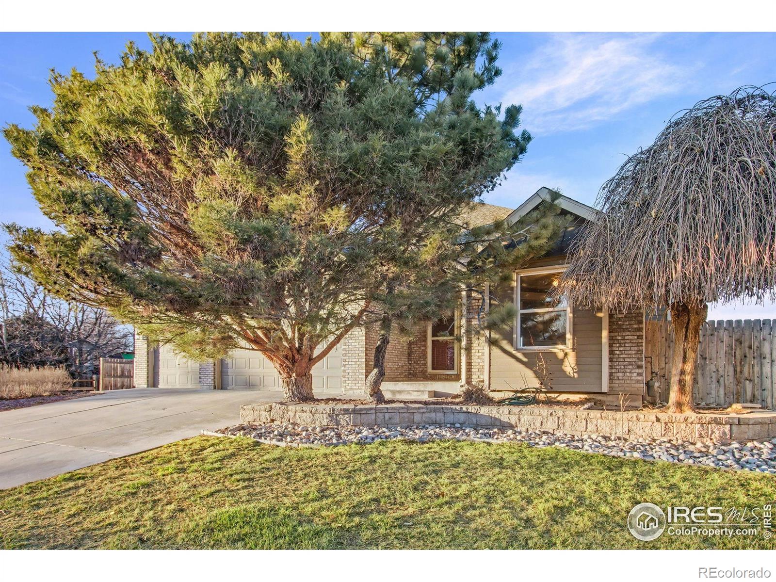 MLS Image #3 for 1390  redwood drive,windsor, Colorado