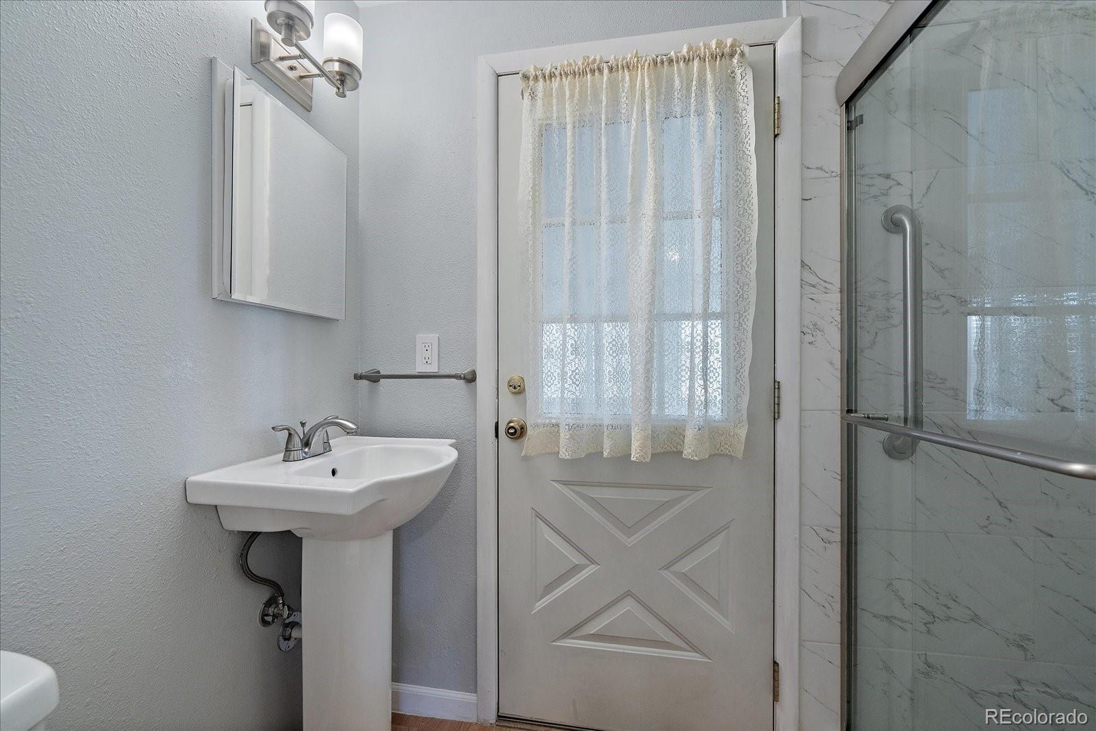 MLS Image #16 for 1905 s kearney way,denver, Colorado