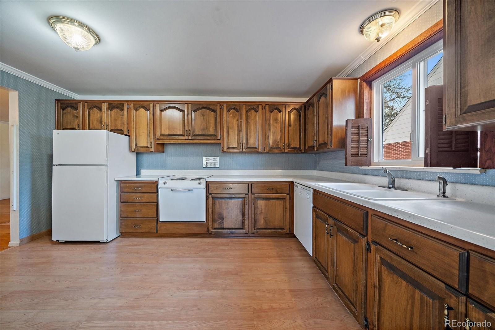 MLS Image #8 for 1905 s kearney way,denver, Colorado