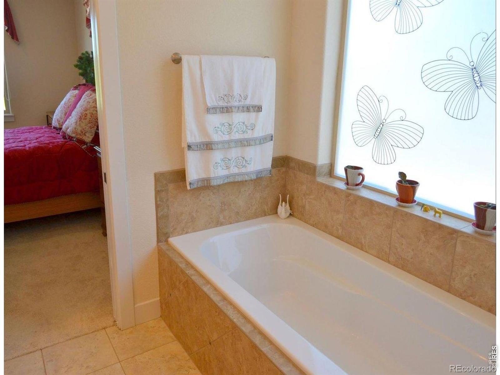 MLS Image #12 for 2078  vineyard drive,windsor, Colorado