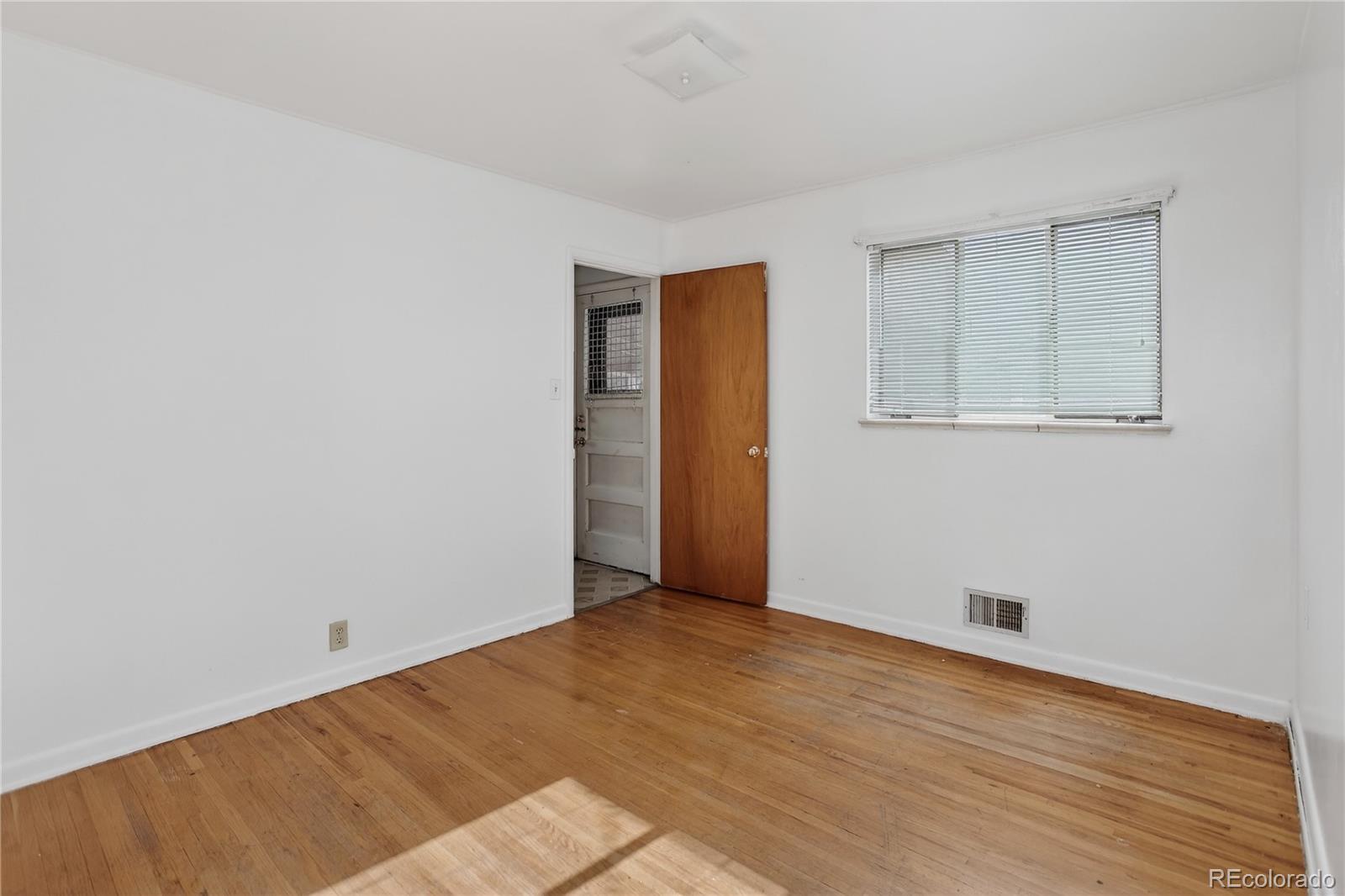 MLS Image #12 for 5442 e colorado avenue,denver, Colorado