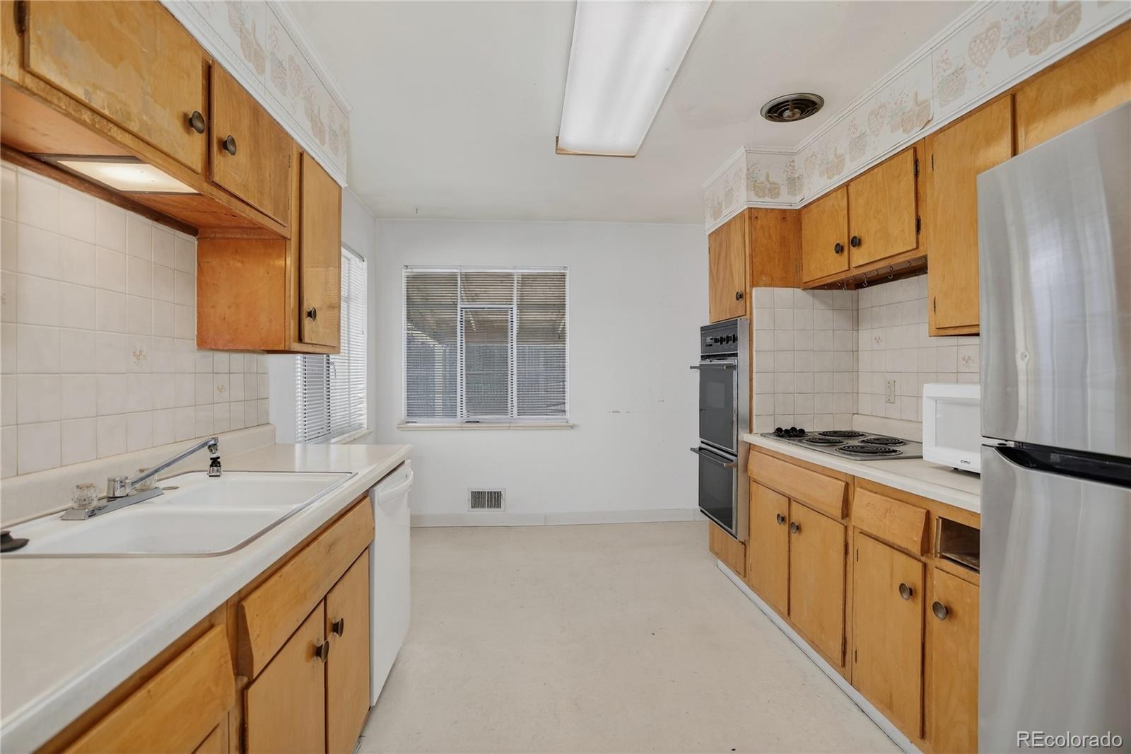MLS Image #14 for 5442 e colorado avenue,denver, Colorado