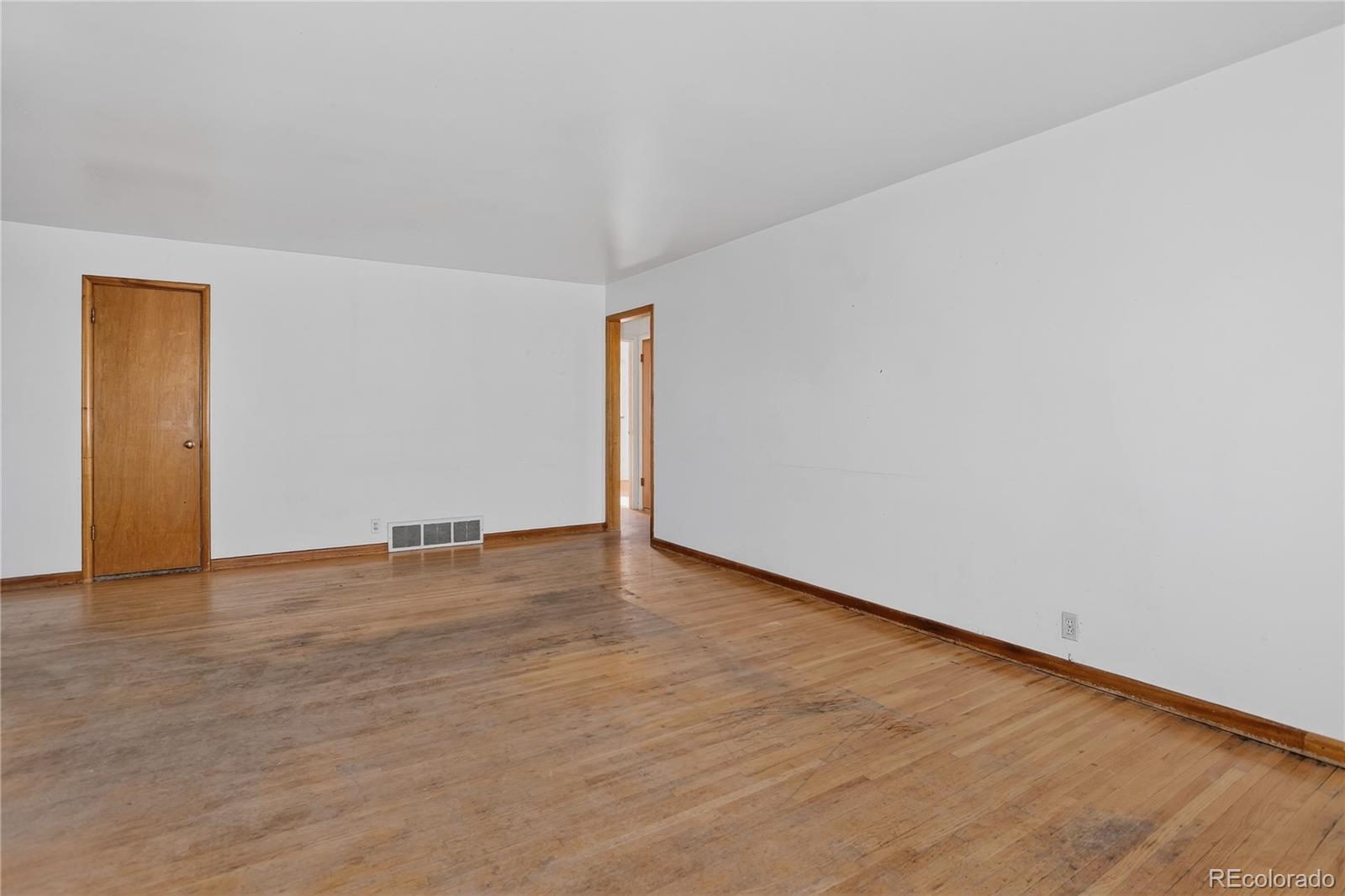 MLS Image #7 for 5442 e colorado avenue,denver, Colorado