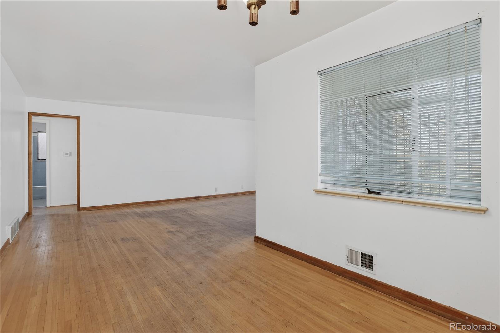 MLS Image #8 for 5442 e colorado avenue,denver, Colorado