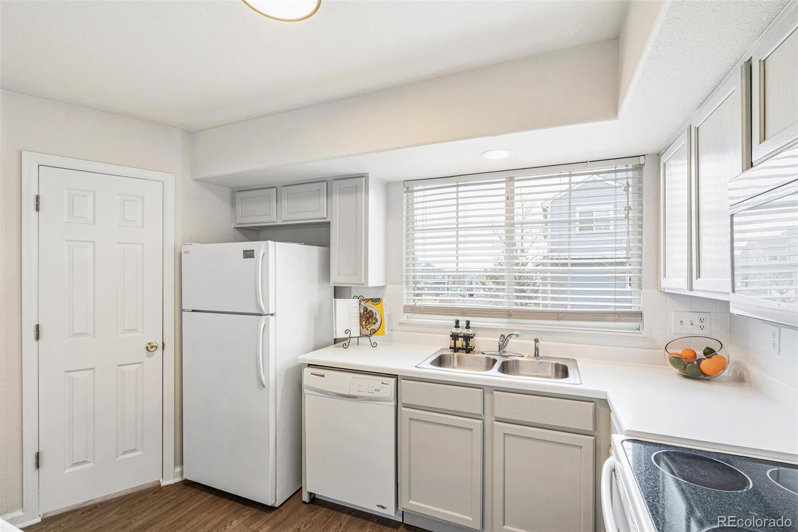MLS Image #10 for 8199  welby road 4107,denver, Colorado