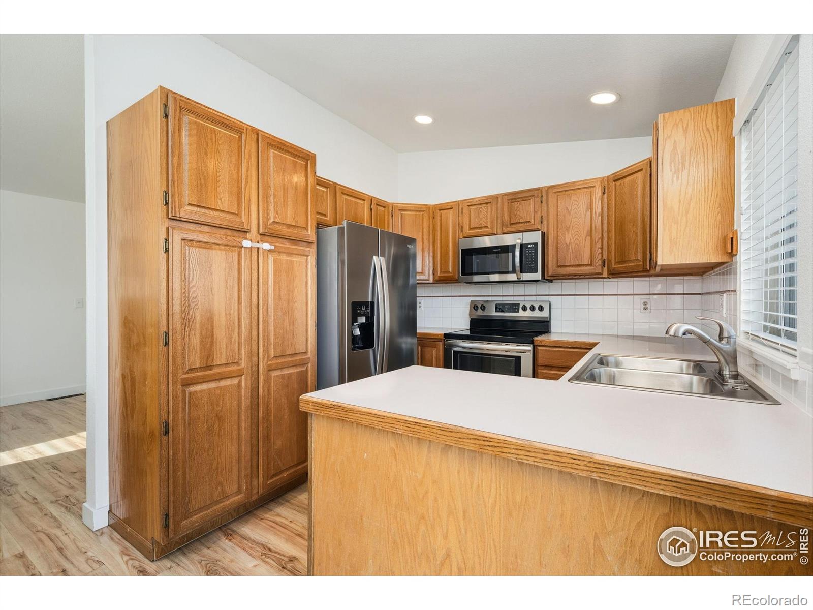 MLS Image #6 for 881  columbine drive,windsor, Colorado