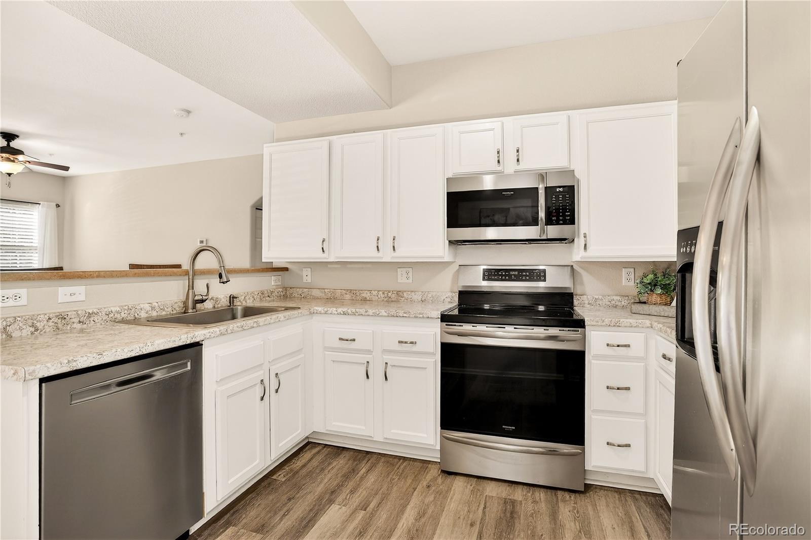 MLS Image #10 for 10841  twenty mile road 104,parker, Colorado