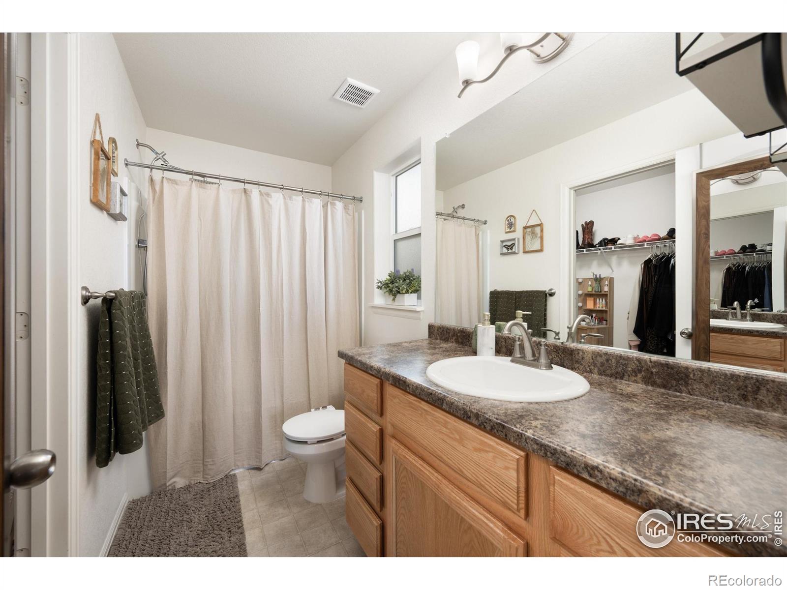 MLS Image #11 for 1995  thundercloud drive,windsor, Colorado