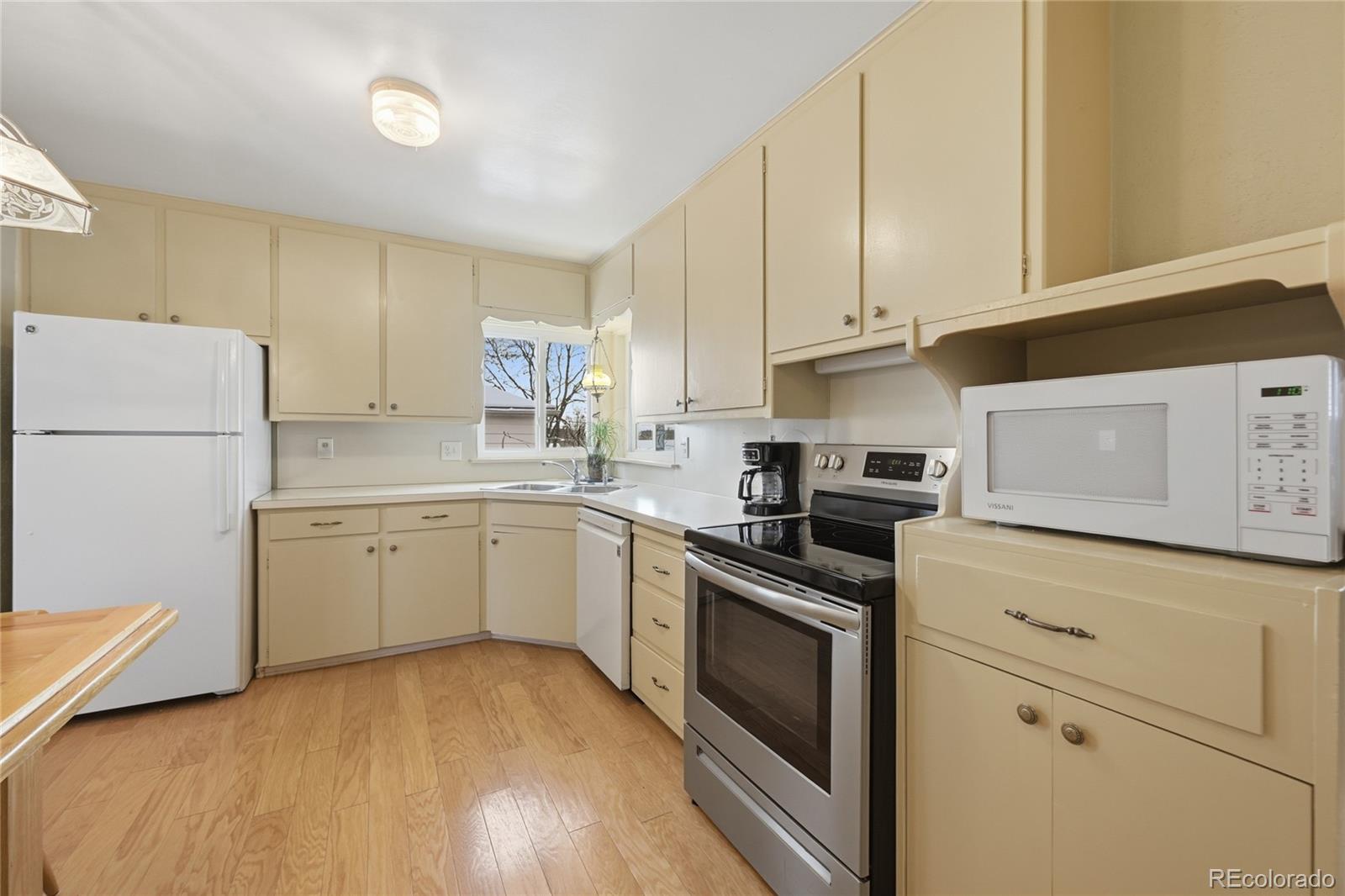 MLS Image #14 for 1145 s wolff street,denver, Colorado