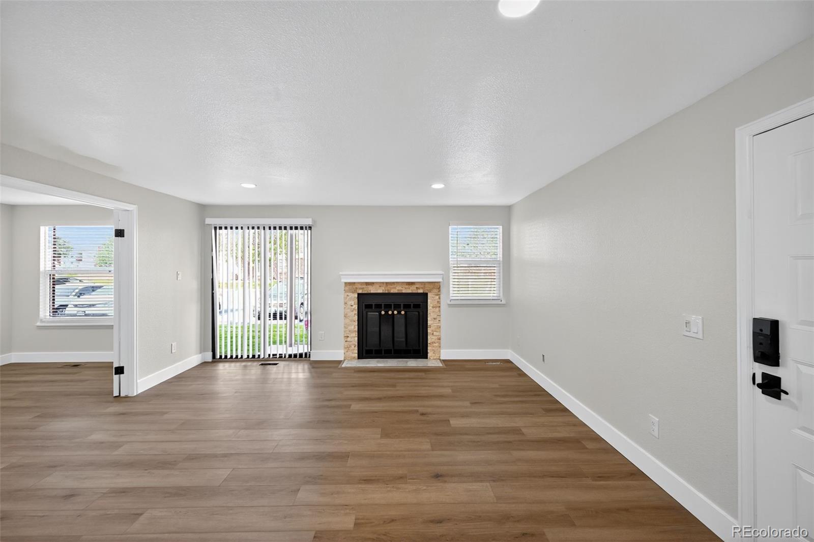 MLS Image #5 for 11981  bellaire street d,thornton, Colorado