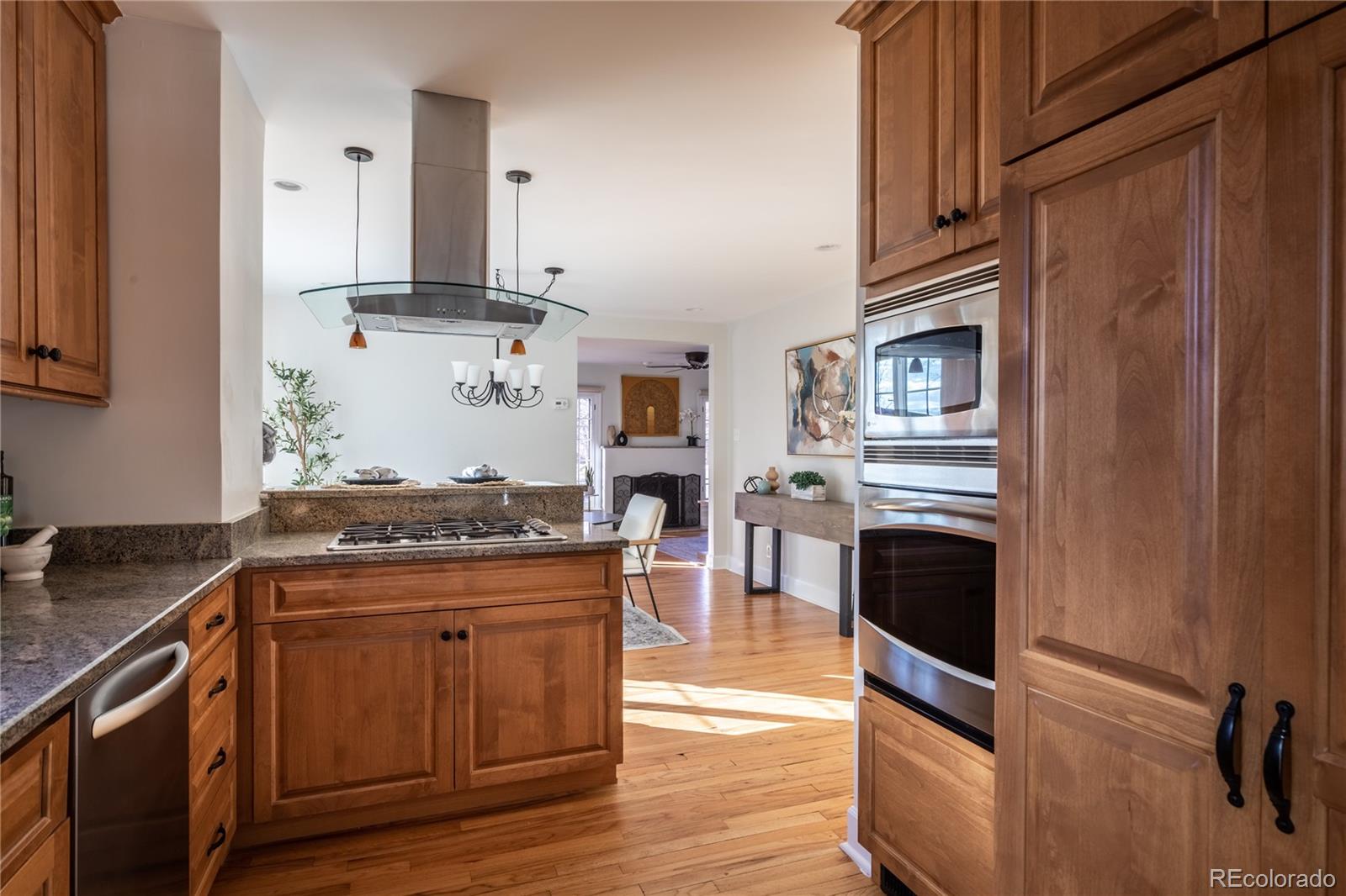 MLS Image #22 for 1586  ivanhoe street,denver, Colorado