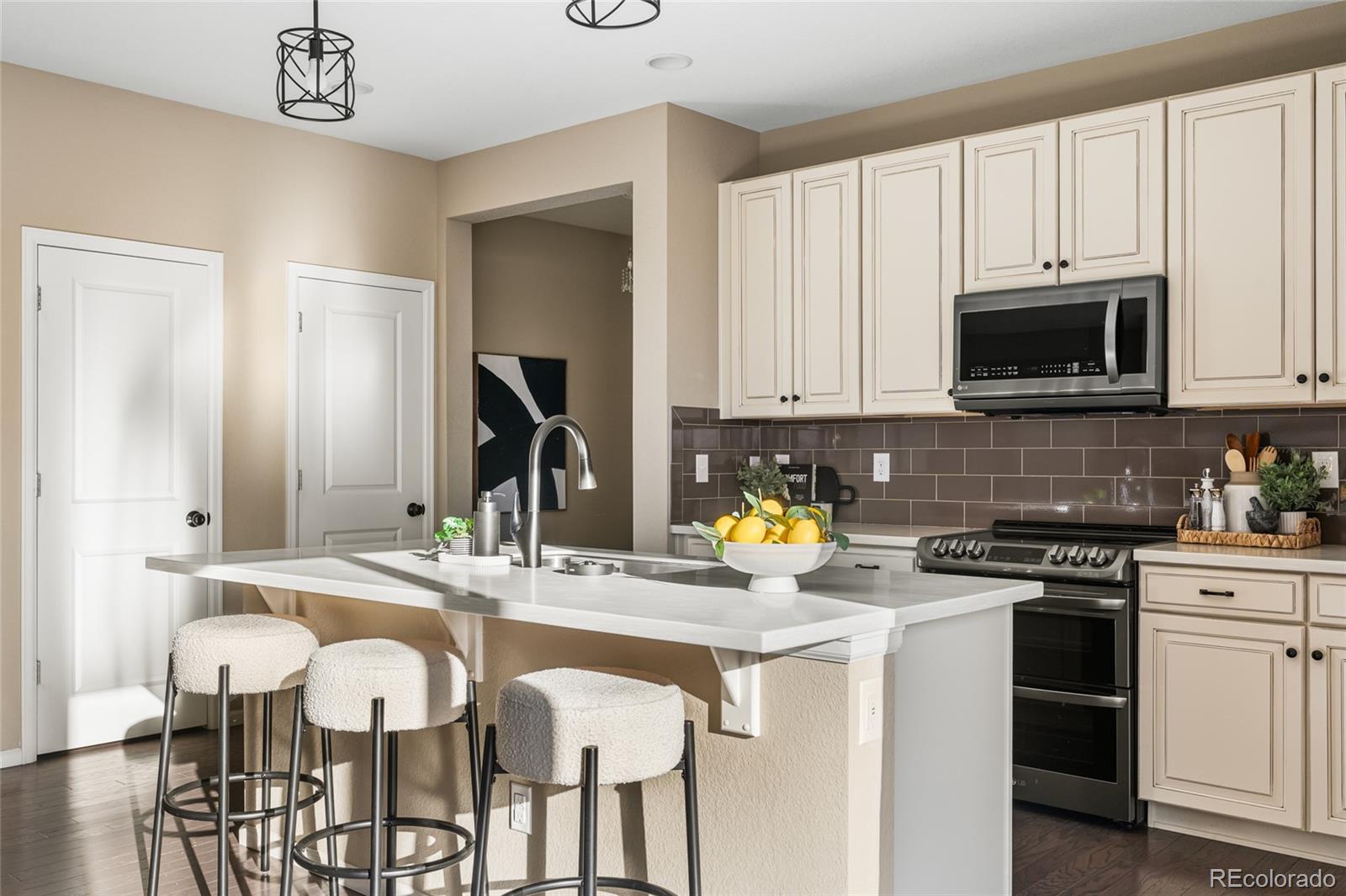 MLS Image #14 for 5157  clinton street ,denver, Colorado