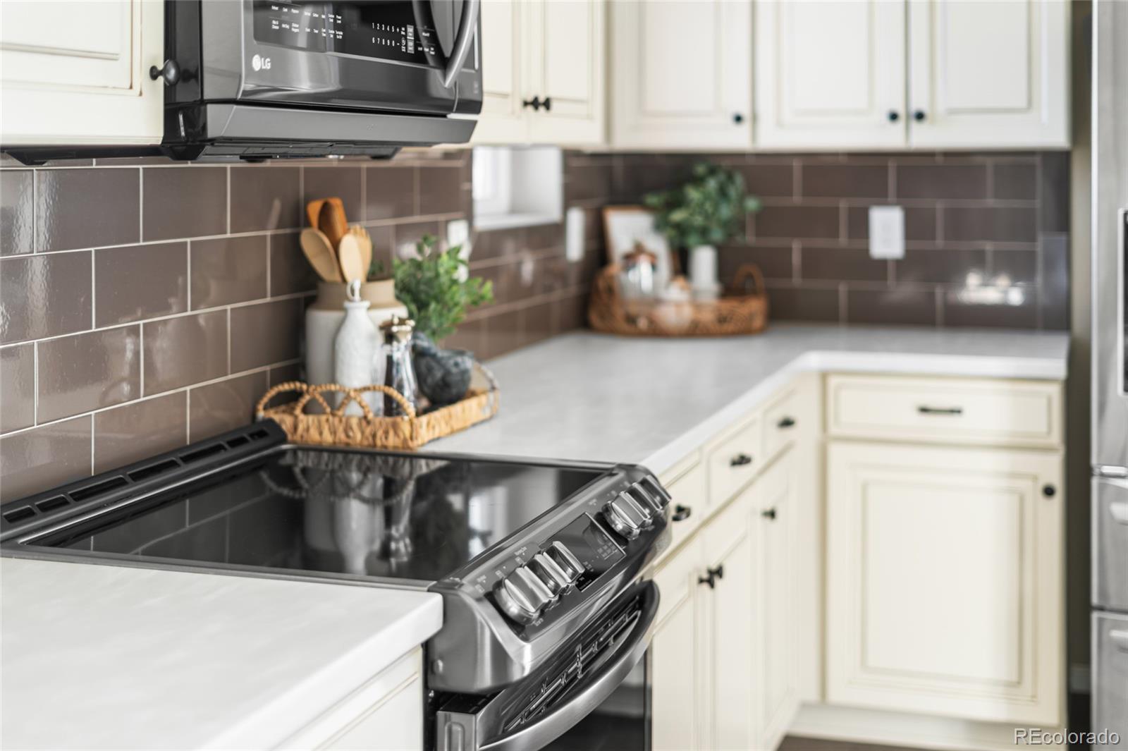 MLS Image #6 for 5157  clinton street ,denver, Colorado