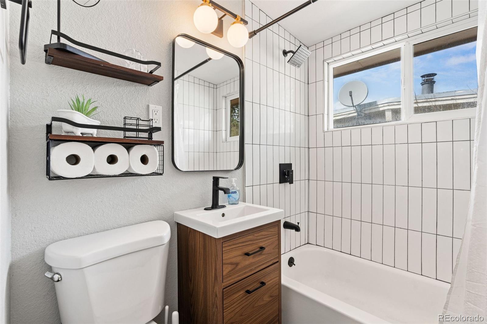 MLS Image #19 for 1309 s eliot street,denver, Colorado