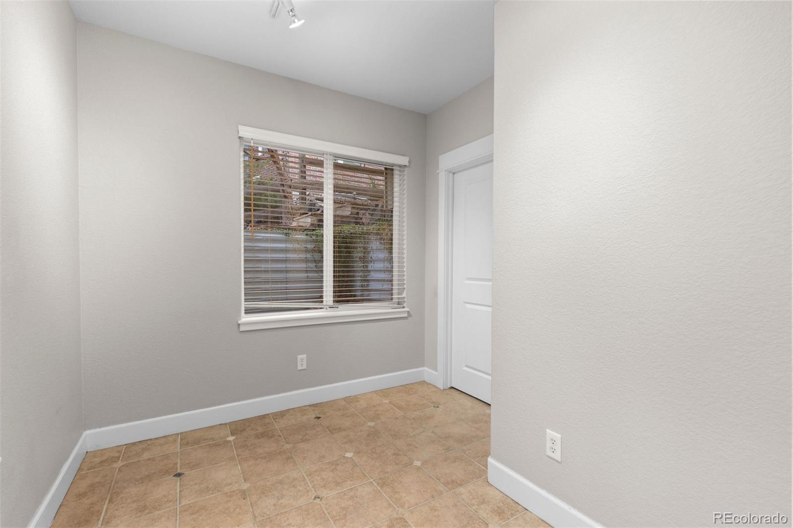 MLS Image #37 for 25045 e park crescent drive,aurora, Colorado