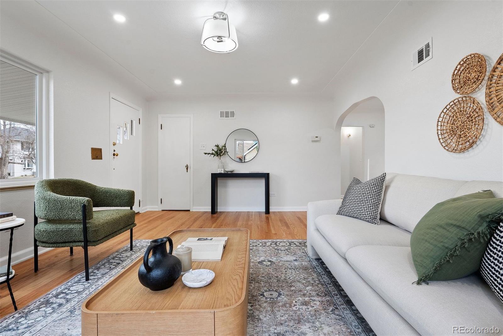 MLS Image #10 for 2695  eudora street,denver, Colorado