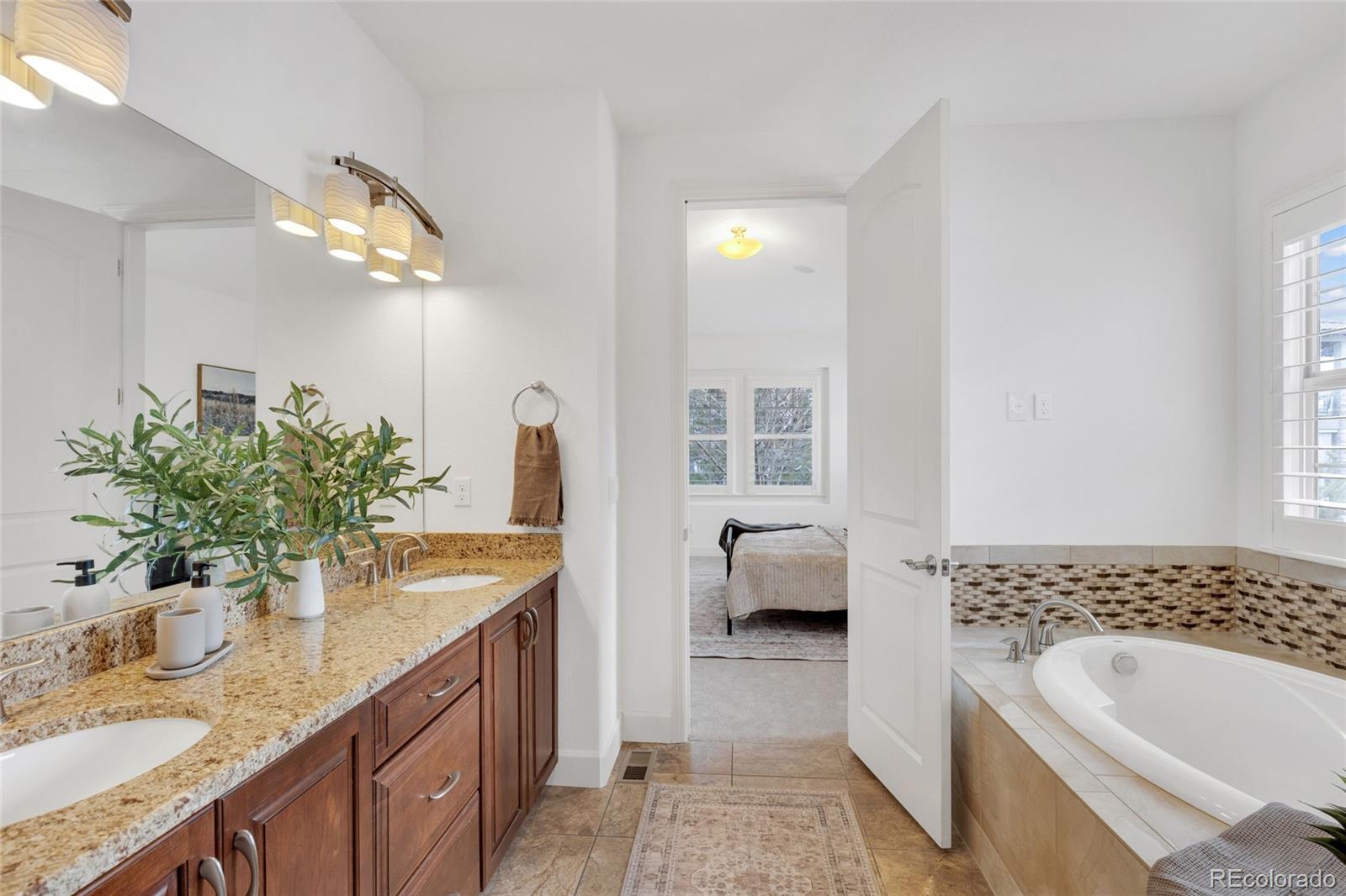 MLS Image #19 for 10632  star thistle court,highlands ranch, Colorado