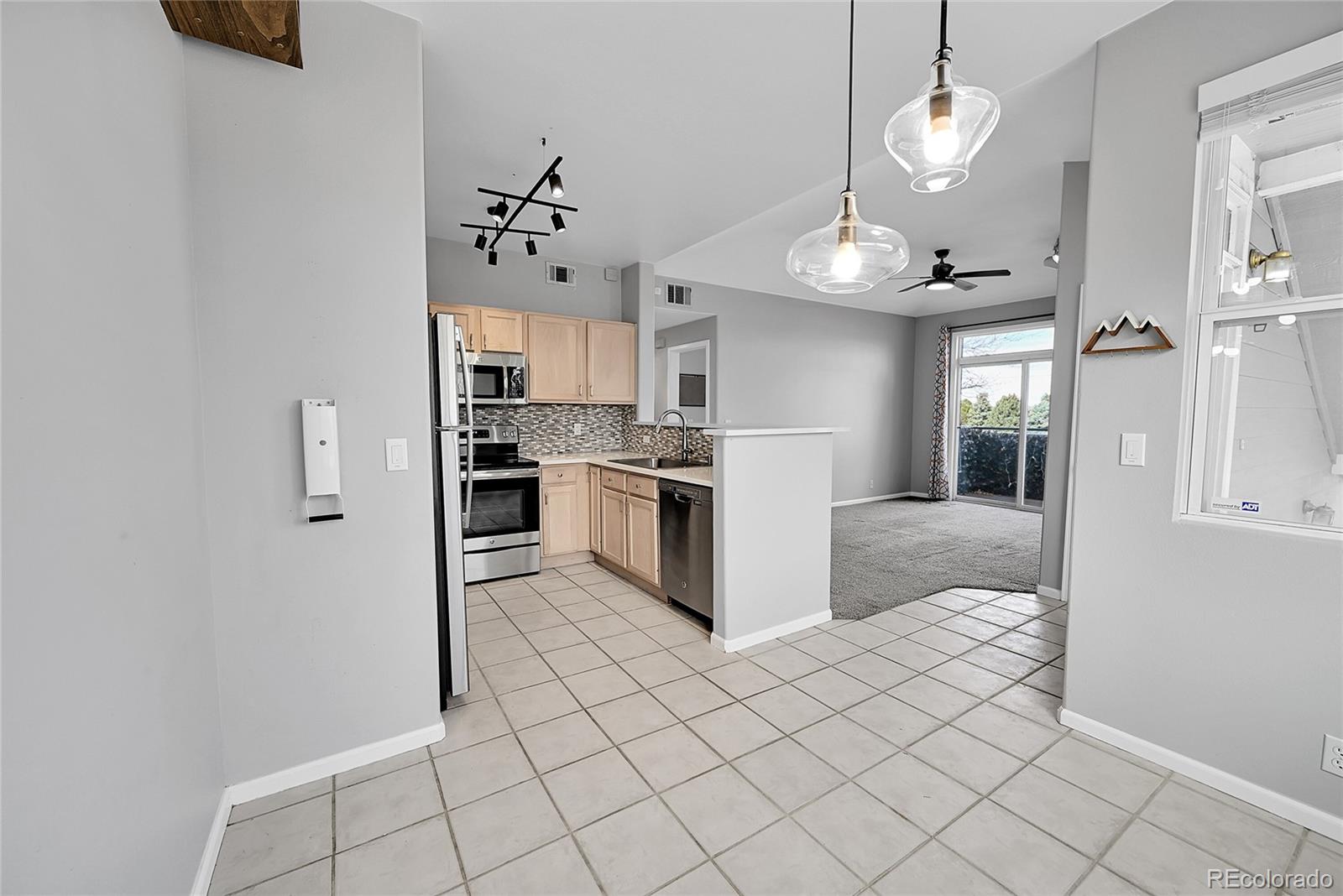 MLS Image #9 for 8500 e jefferson avenue,denver, Colorado