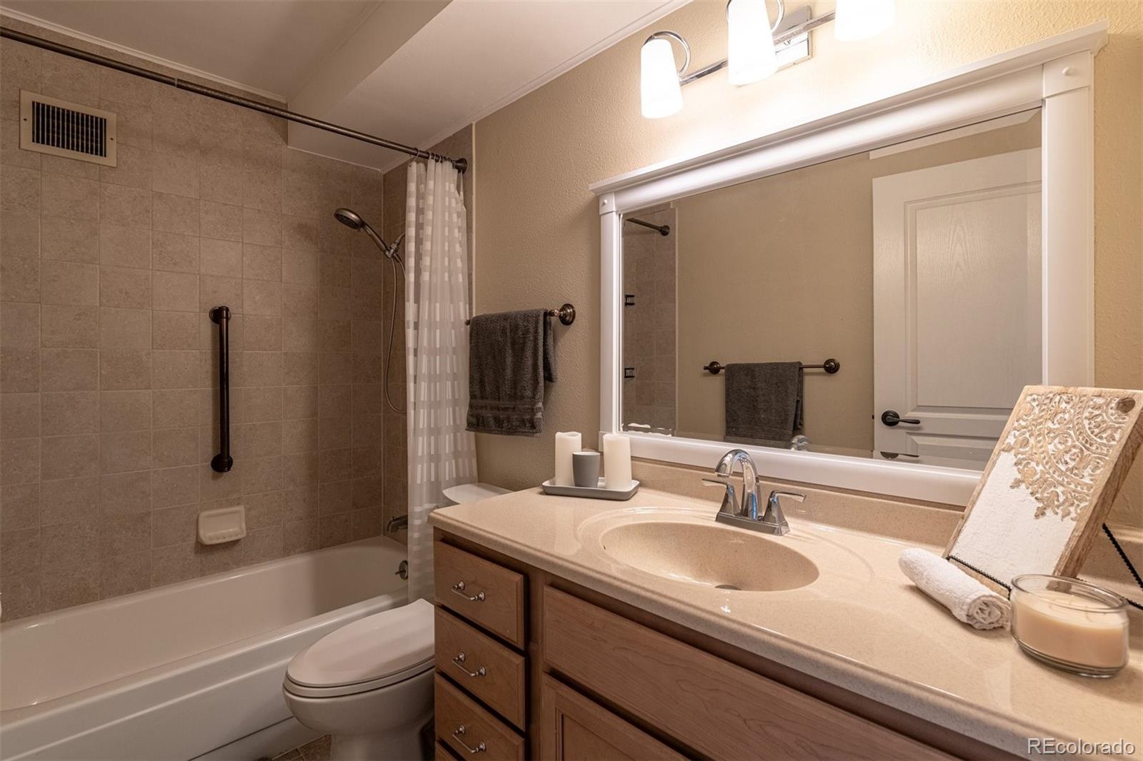 MLS Image #14 for 690 s alton way 1c,denver, Colorado