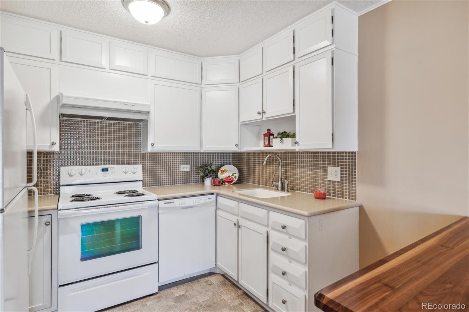 MLS Image #3 for 690 s alton way 1c,denver, Colorado