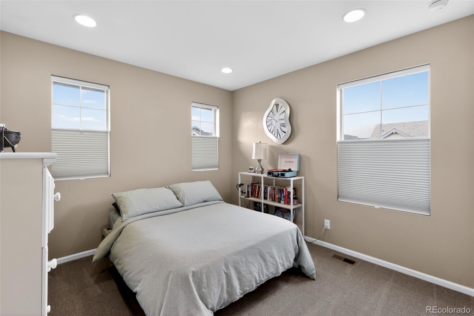 MLS Image #18 for 5480 n xenia street,denver, Colorado