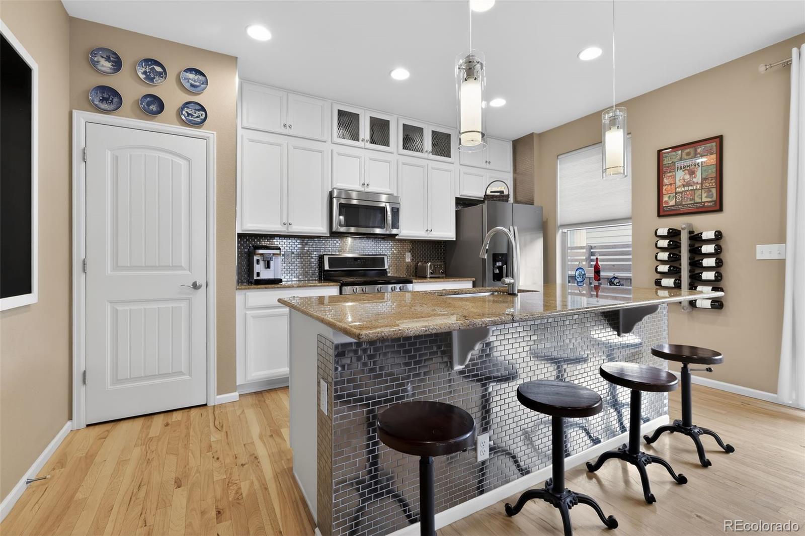 MLS Image #6 for 5480 n xenia street,denver, Colorado