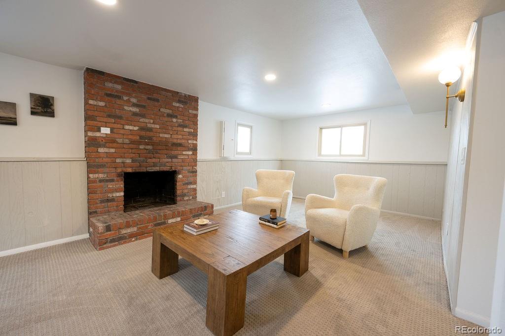 MLS Image #14 for 2300 s krameria street,denver, Colorado