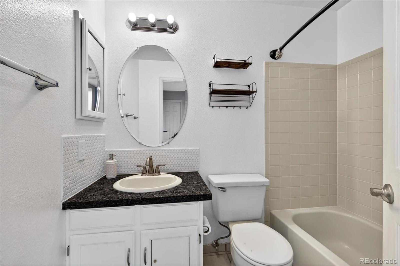 MLS Image #19 for 3600 s pierce street,denver, Colorado