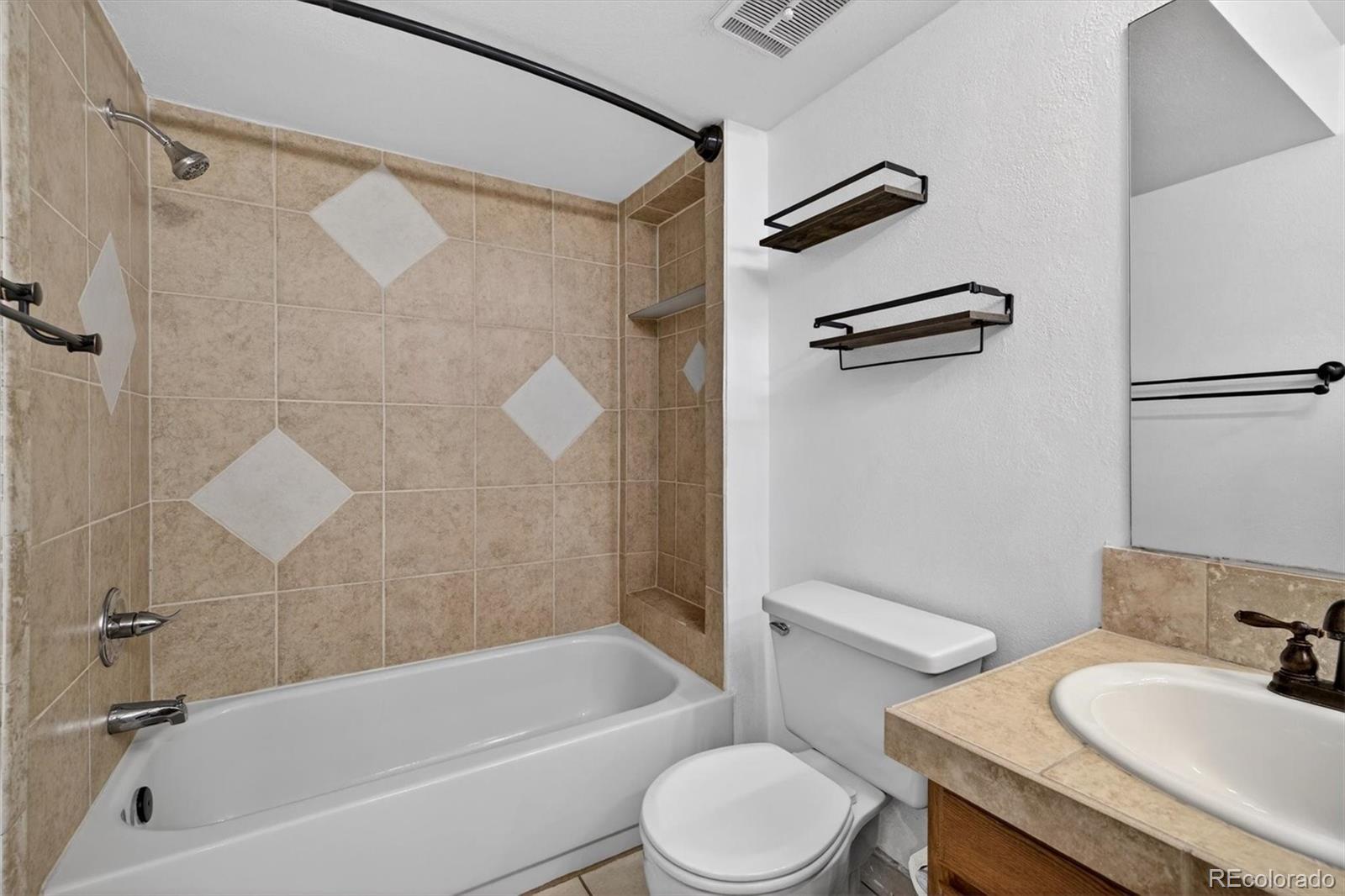 MLS Image #24 for 3600 s pierce street,denver, Colorado