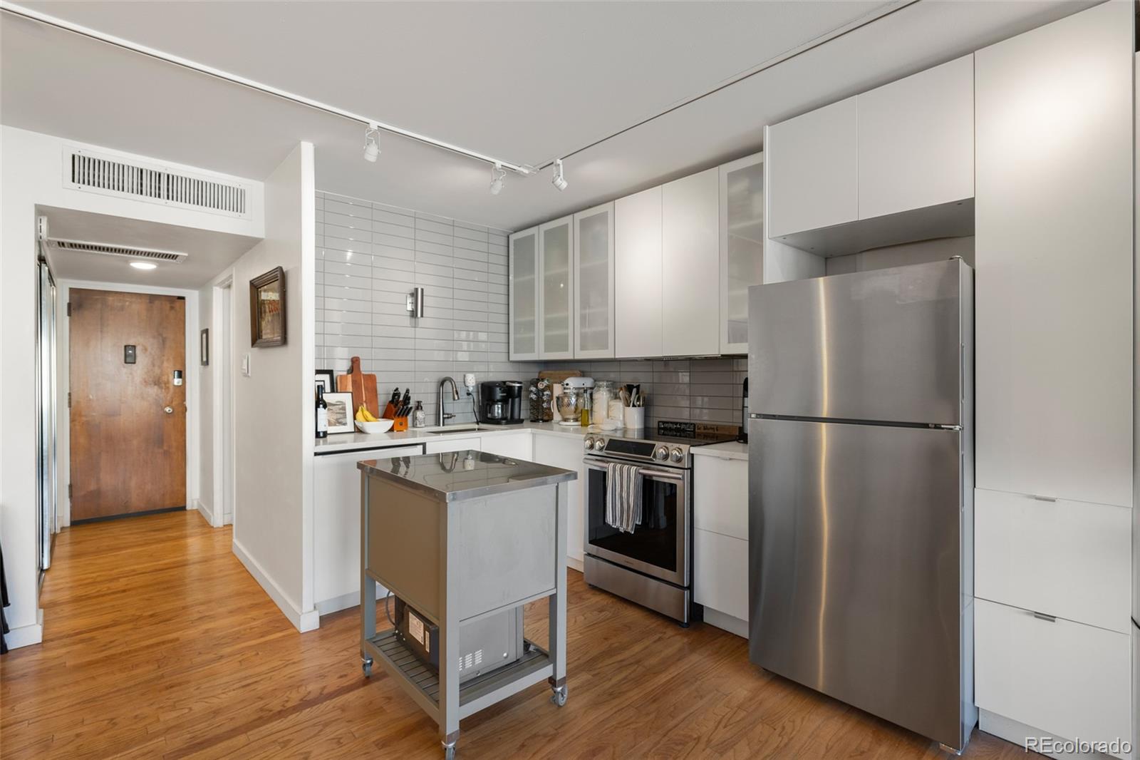 MLS Image #12 for 790 n washington street 1203,denver, Colorado