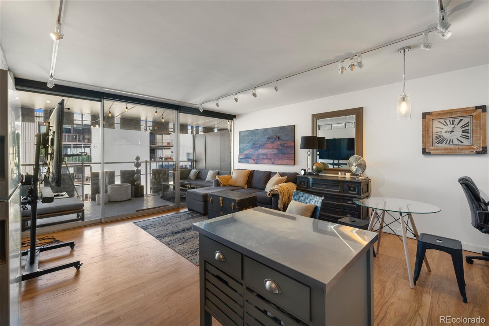 MLS Image #15 for 790 n washington street 1203,denver, Colorado