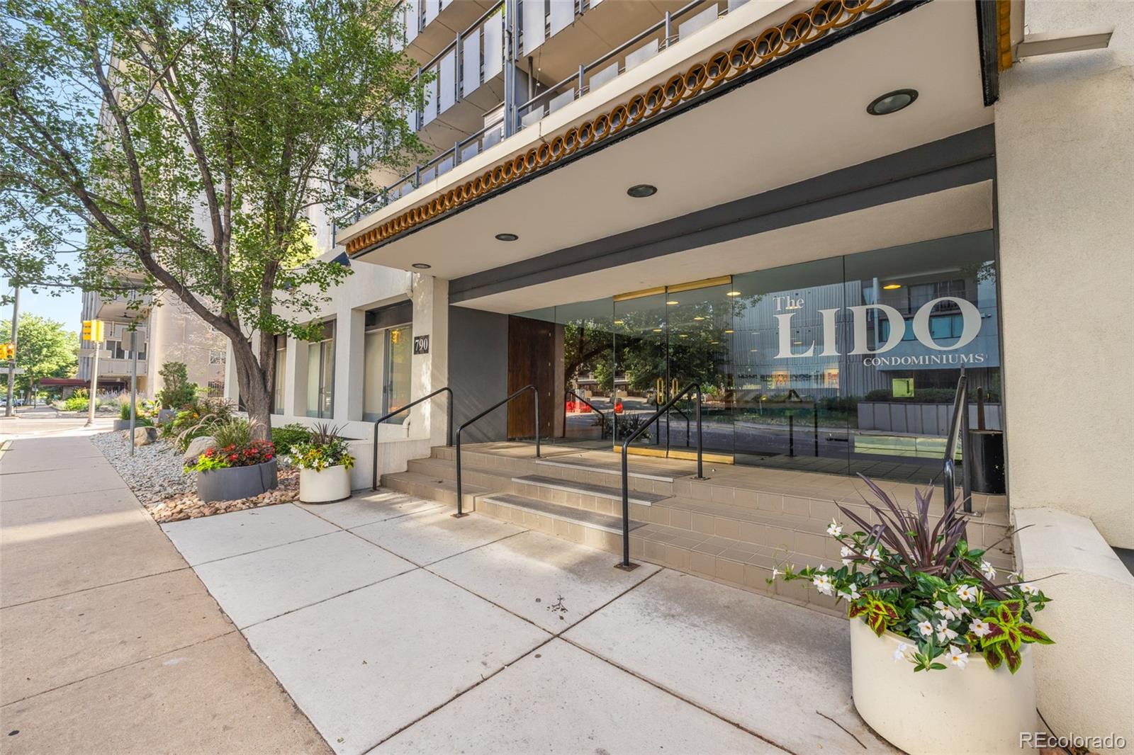MLS Image #3 for 790 n washington street 1203,denver, Colorado