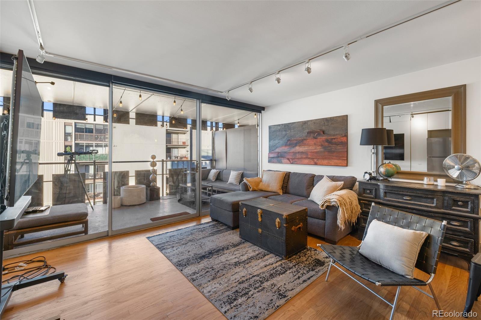 MLS Image #5 for 790 n washington street 1203,denver, Colorado