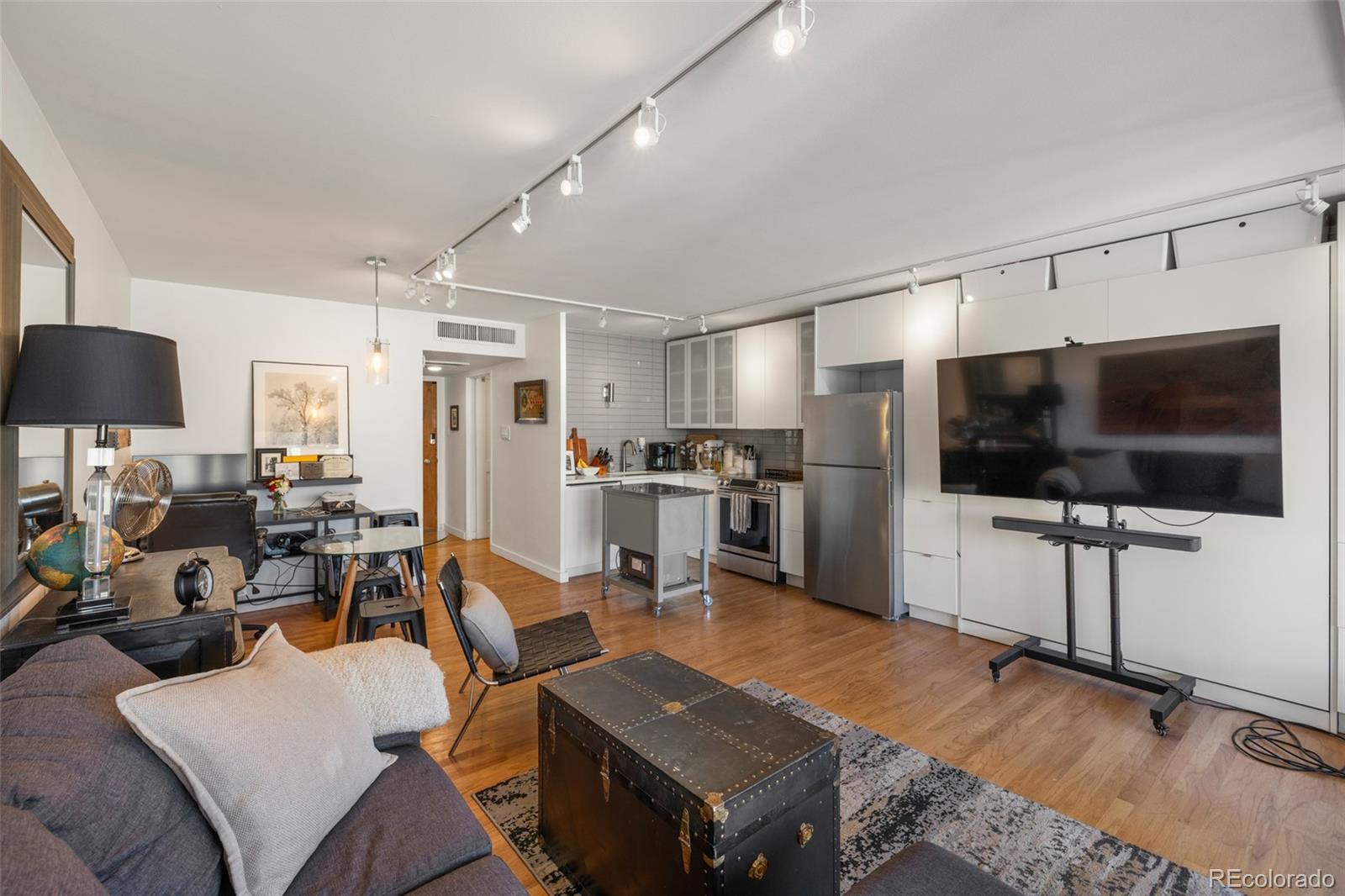 MLS Image #8 for 790 n washington street 1203,denver, Colorado