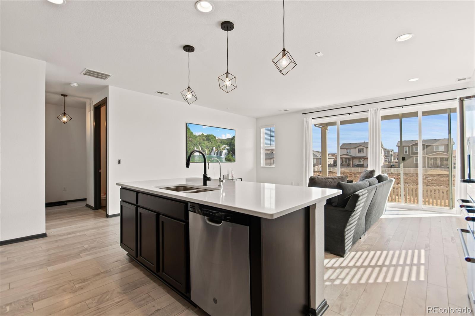 MLS Image #14 for 10476  akron street,commerce city, Colorado