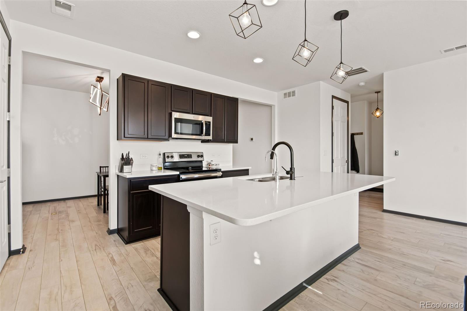 MLS Image #15 for 10476  akron street,commerce city, Colorado