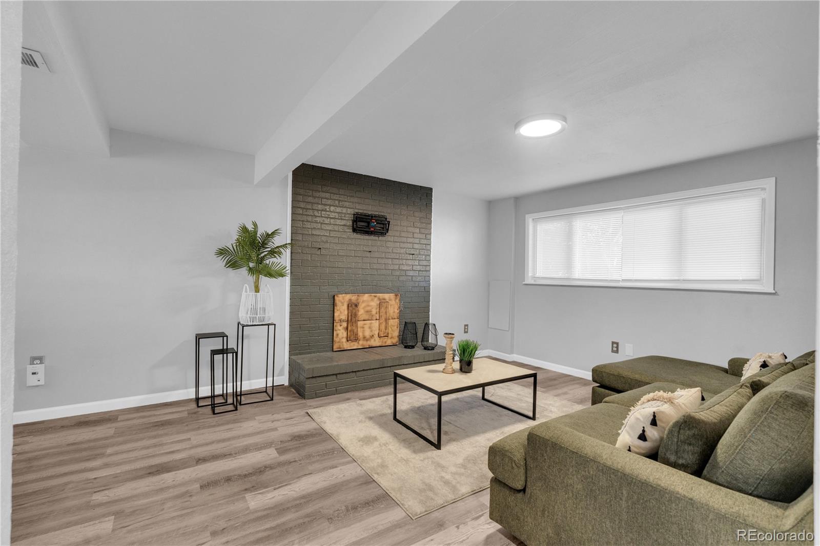 MLS Image #15 for 3348 s elkhart street,aurora, Colorado