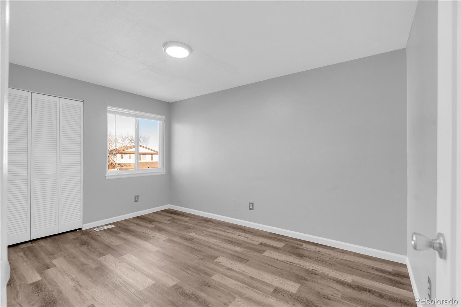 MLS Image #9 for 3348 s elkhart street,aurora, Colorado