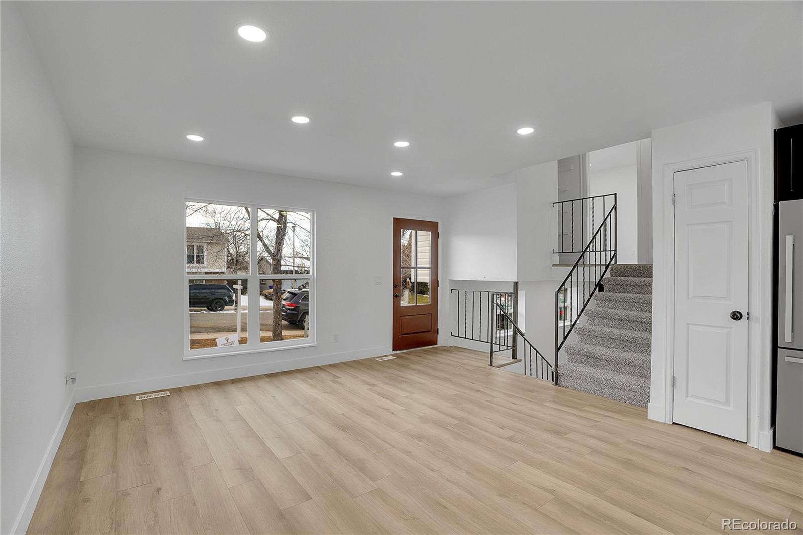 MLS Image #4 for 1262 s olathe way,aurora, Colorado