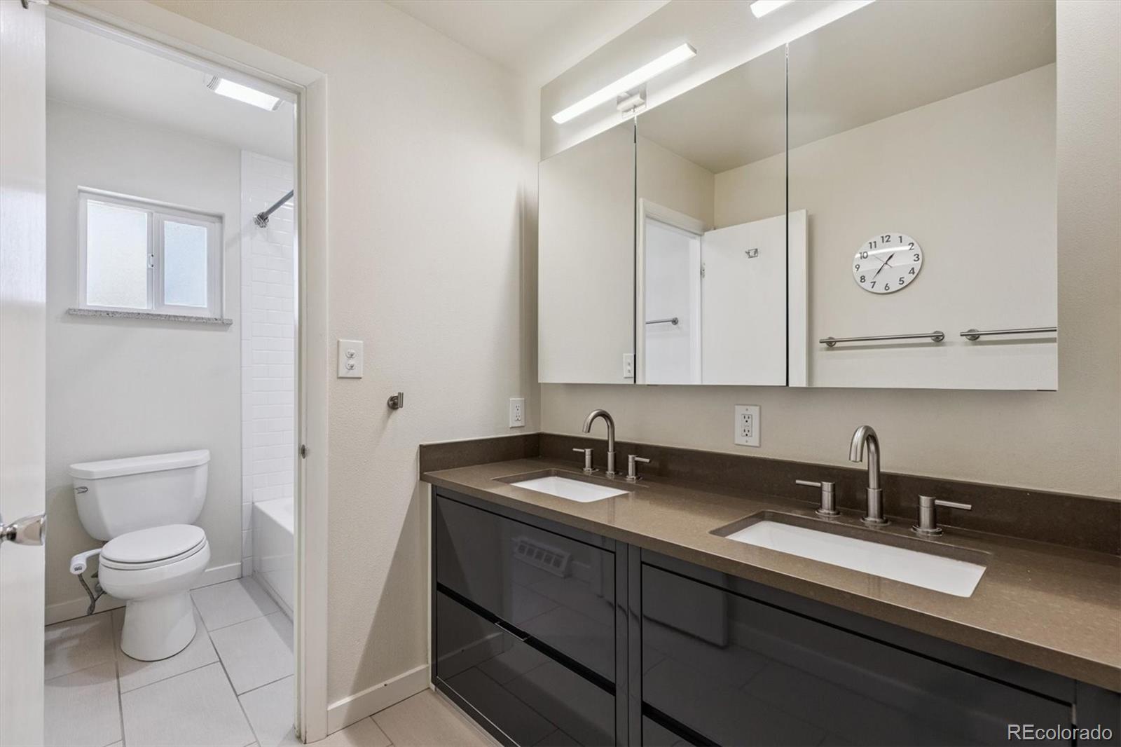 MLS Image #18 for 3031 s university boulevard,denver, Colorado