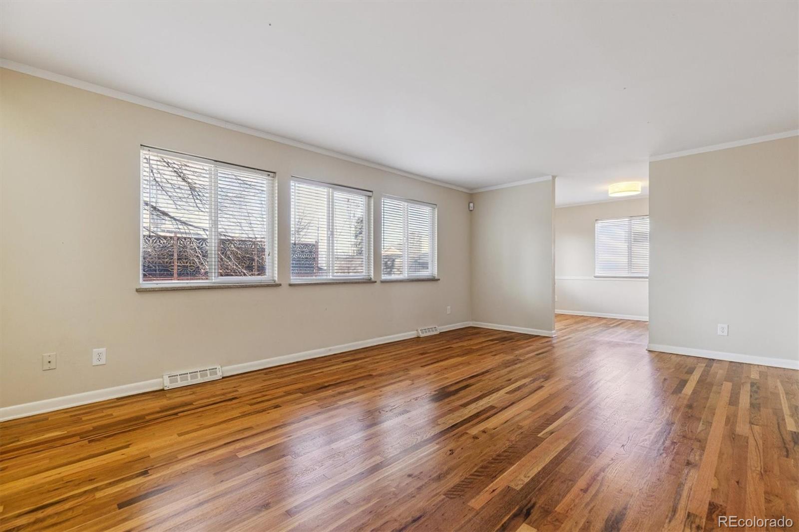 MLS Image #4 for 3031 s university boulevard,denver, Colorado