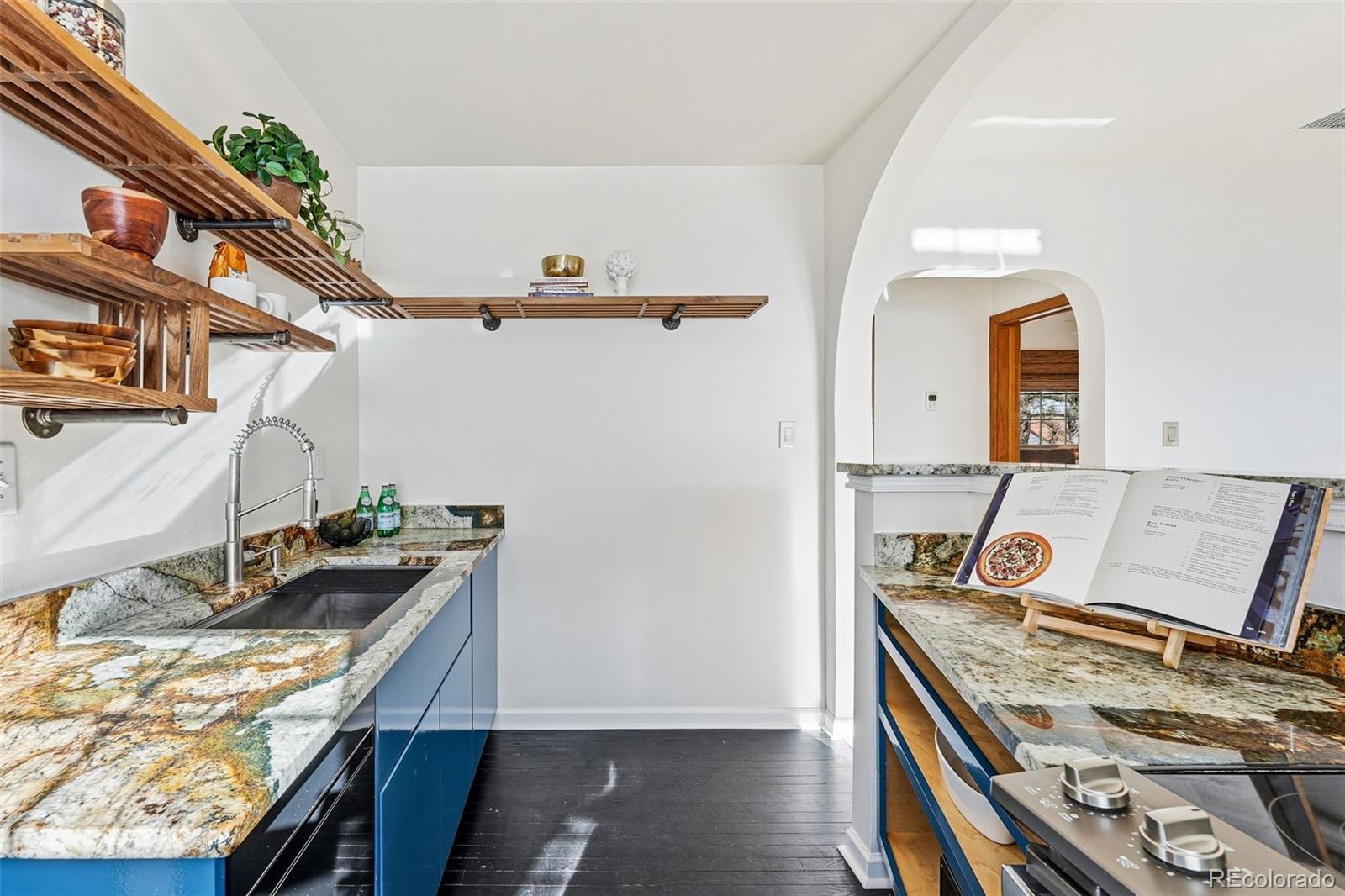 MLS Image #12 for 567  harrison street,denver, Colorado