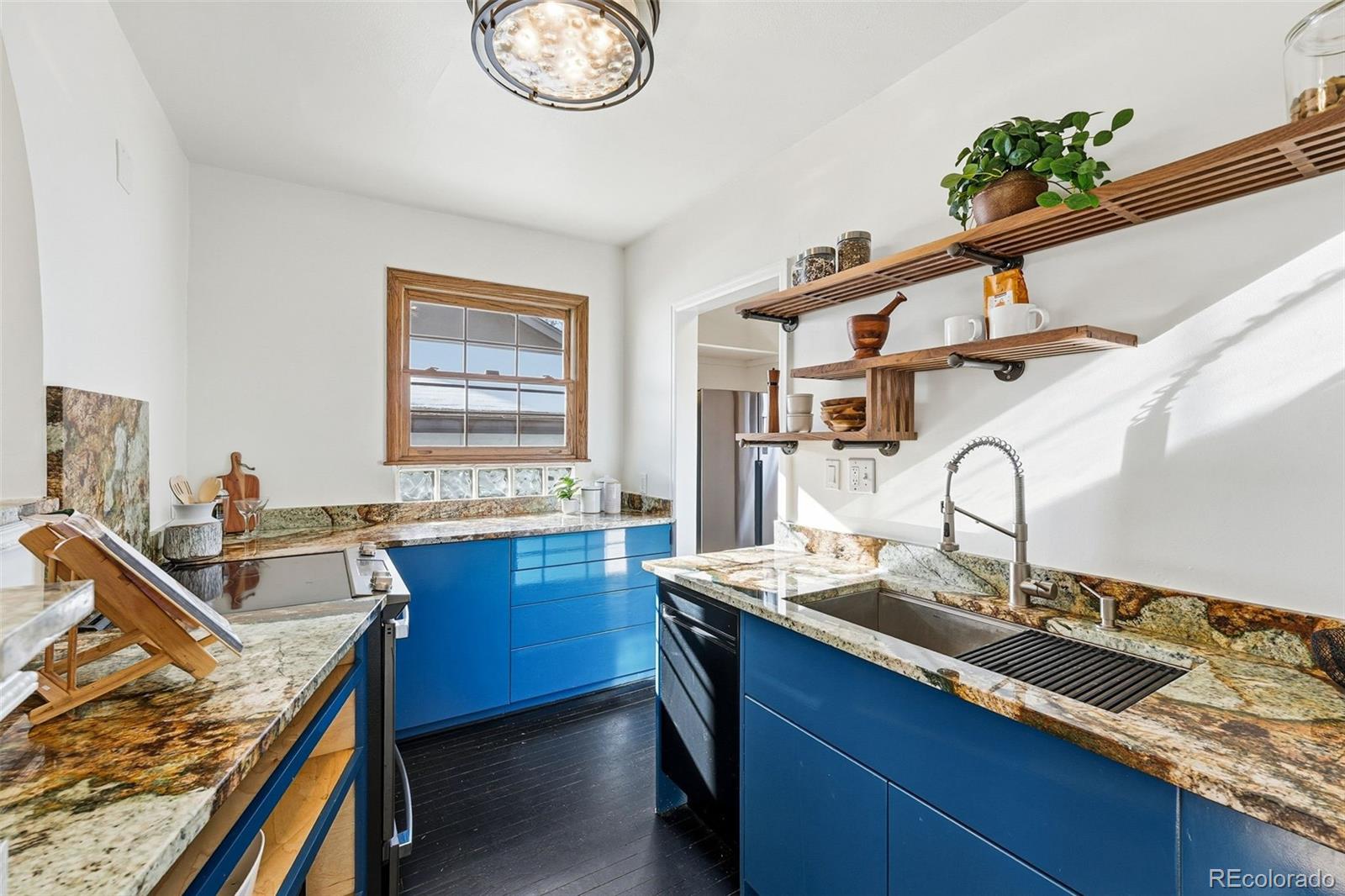 MLS Image #2 for 567  harrison street,denver, Colorado